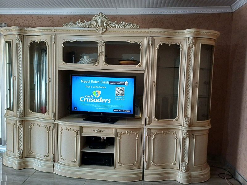 Wall Unit