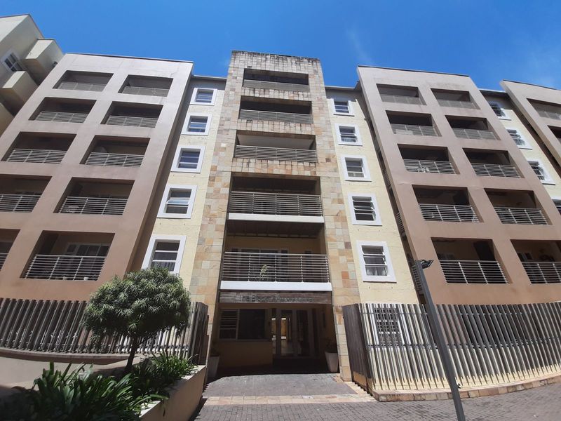 Unfurnished 1 bedroom, 1 bathroom apartment available within The Block January 2024