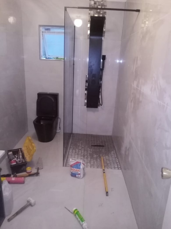 TILER PLUMBING BASIN SHOWER TOILET BATH TUB SHOWER DOOR GEYSER BATHROOM RENOVATION  0812150084.