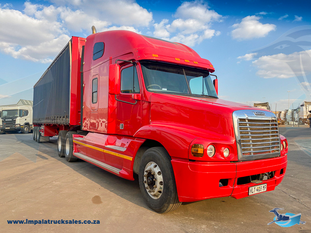 2000 Freightliner Century Class 120 6x4 RHD Truck Tractor