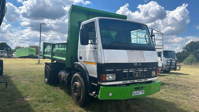 2006 6 CUBE TATA LPT1518 TIPPER