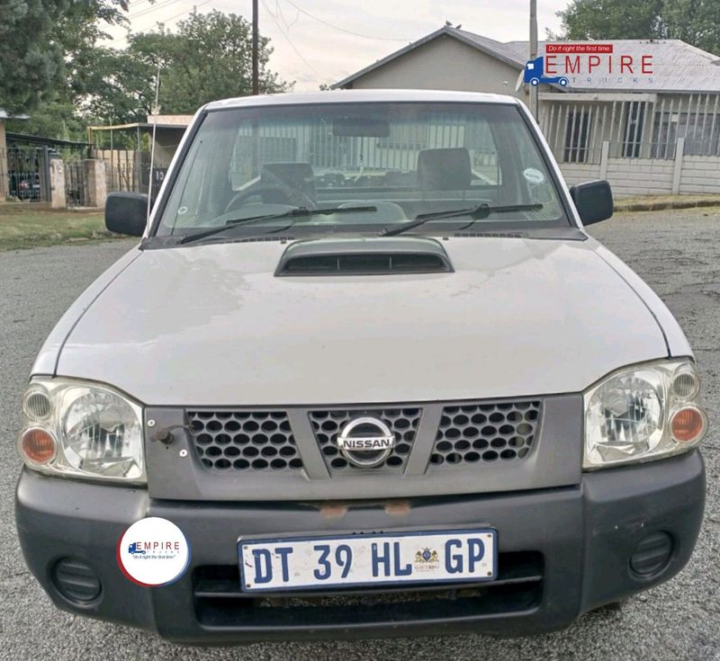 2015 Nissan NP300