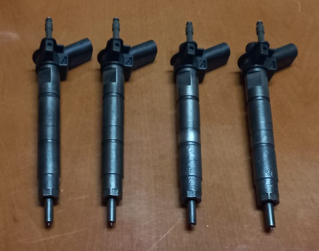 Injectors (diesel) with engine code N47D20D