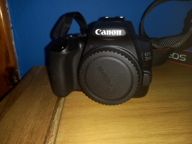 Canon eos 250d With 2 Lens&#39;s