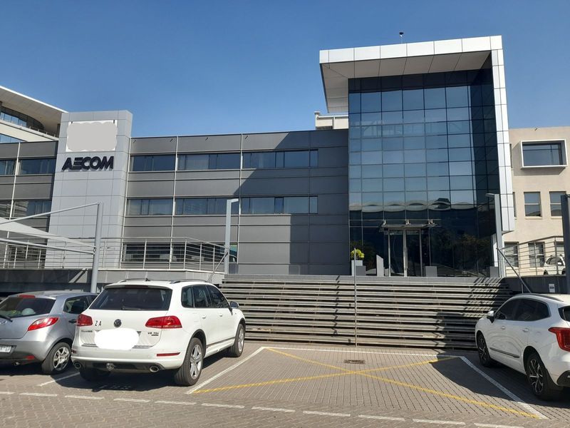 704m2 Office to let in Centurion