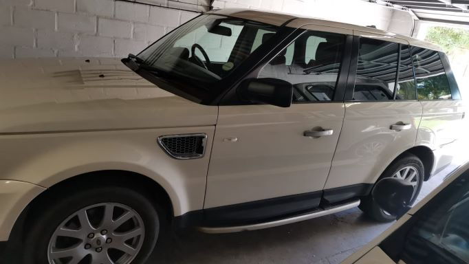 2009 Land Rover Range Rover Sport HSE. Supercharge