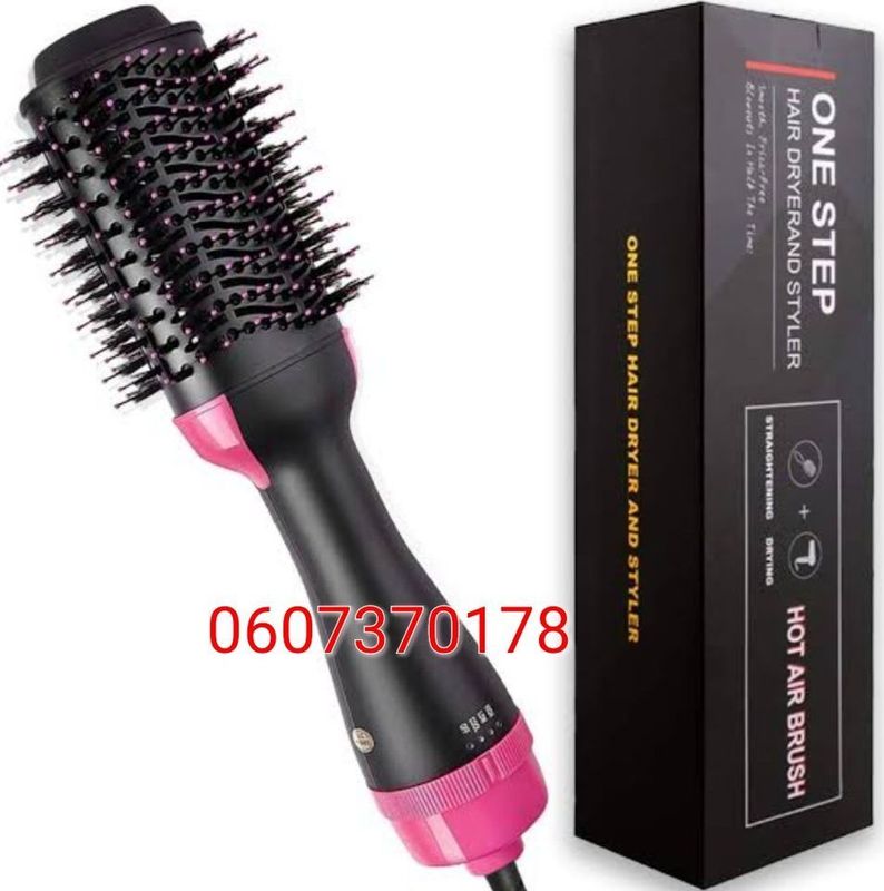 One Step 3 in 1 Hot Air Brush Styler and Hair Dryer (Brand New)