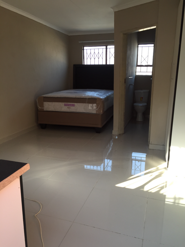 Bachelor Room for Rental in Olievenhoutbosch Ext 36