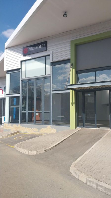357m² Retail To Let in Olivedale at R90.00 per m²