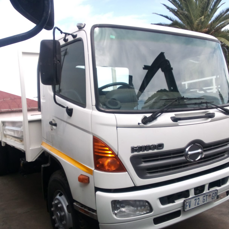 Hino 1626 dropside in a mint condition for sale at an affordable amount