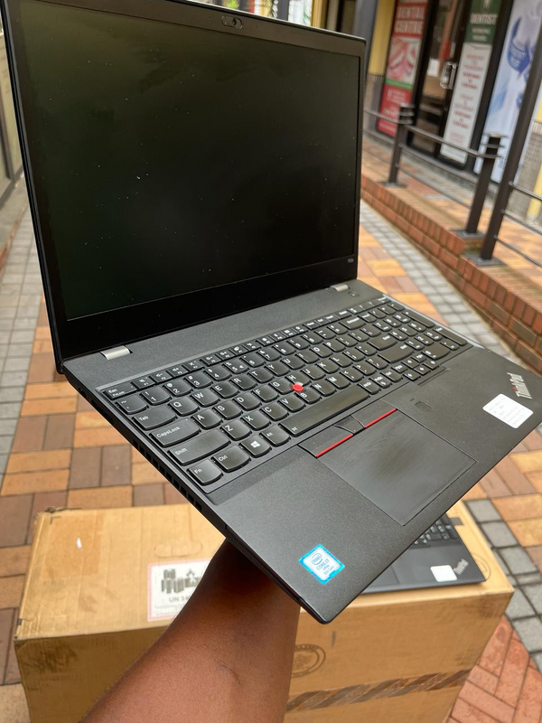 Lenovo ThinkPad P52s Mobile Workstation Ultrabook Laptop (Intel 8th Gen i7-8550U 4-core, 16GB RAM, 5