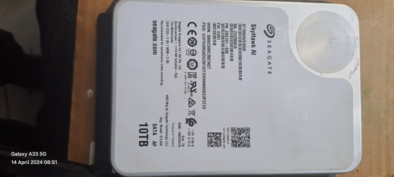 10 terra Seagate skyhawk hard drive