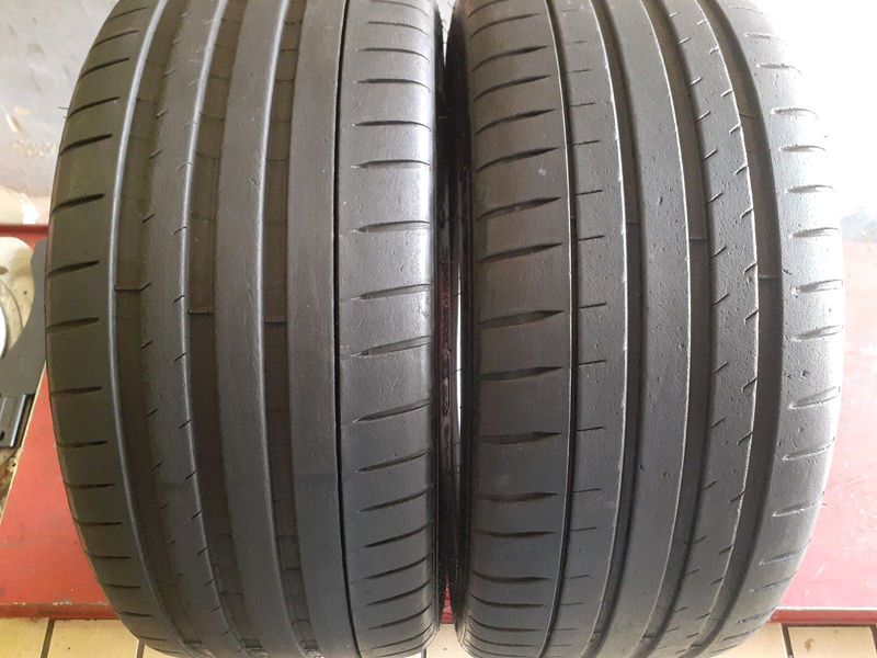 235/35/20 Michelin Pilot Sport 4S for Sale. Contact 0739981562