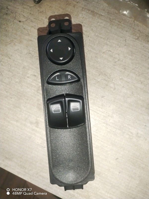 Mercedes Benz W639 V class window switch