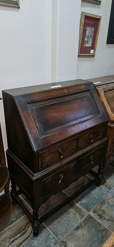 Oak Barley-twist Bureau