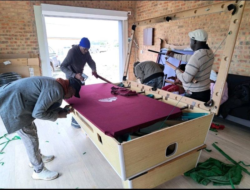 Snooker and pool table re covering and repairing