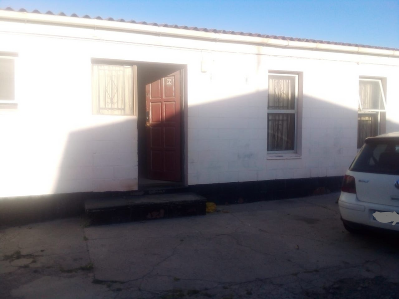 House for sale in Rocklands R695 000.