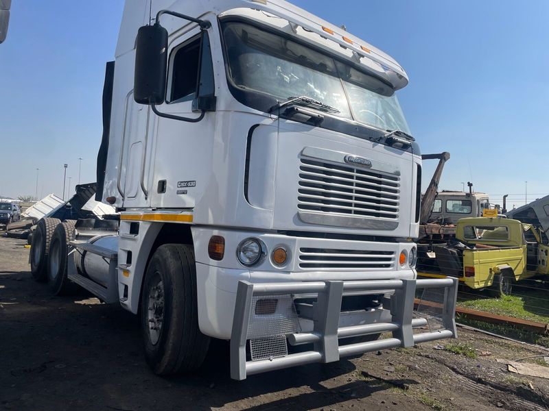 Freightliner Agosy available now R280k call 0768372075