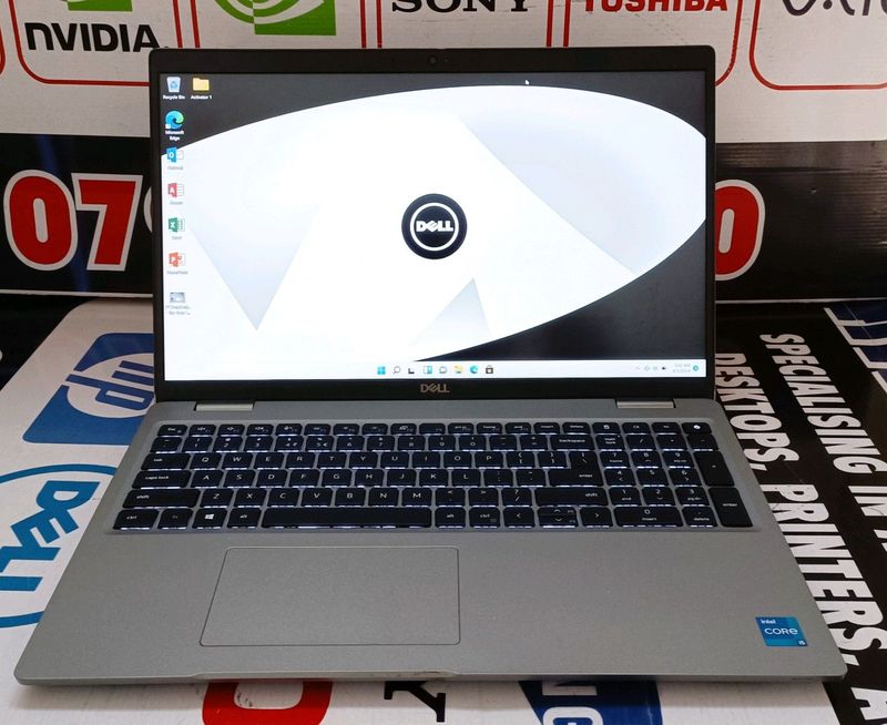 Extremely powerful Dell quad core i5 11th gen ips FHD laptop