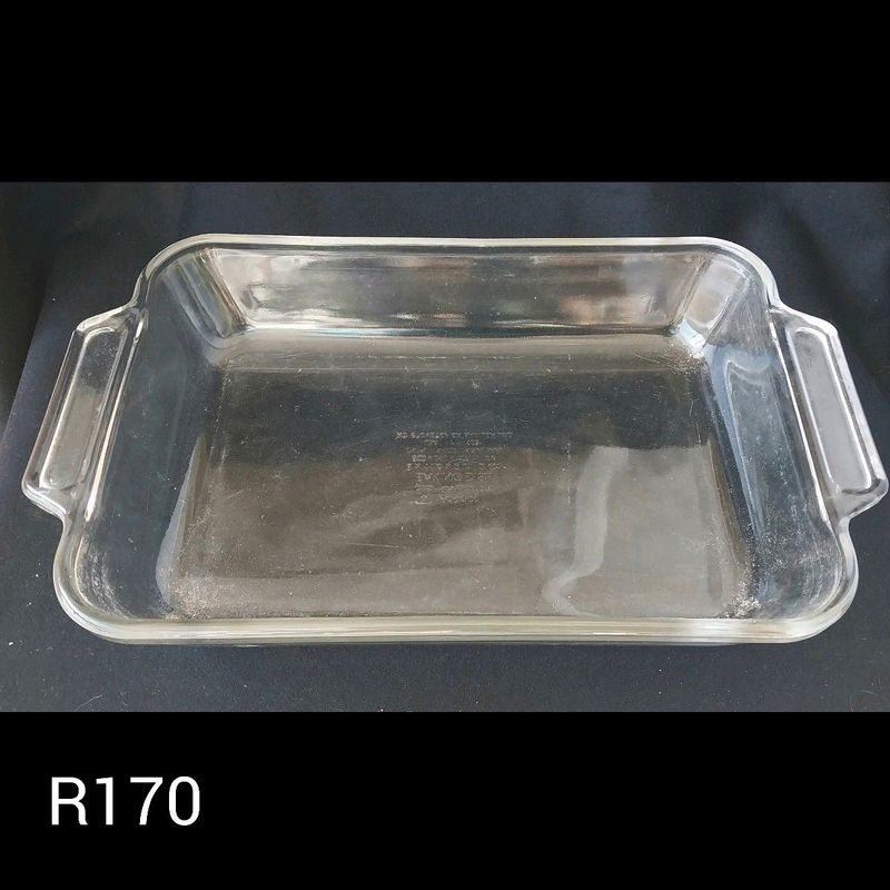 Glass baking tray