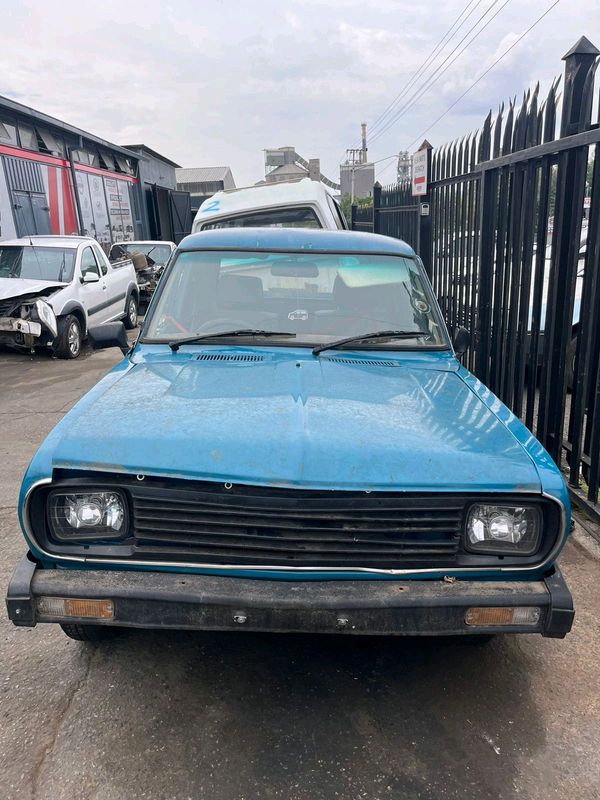 Nissan 1400 stripping for parts