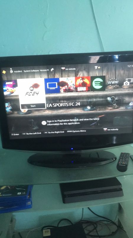 PS4 500GB of space