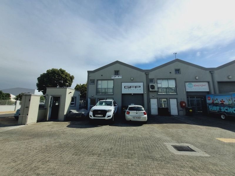 217m² Commercial To Let in Marconi Beam Industria at R98.39 per m²