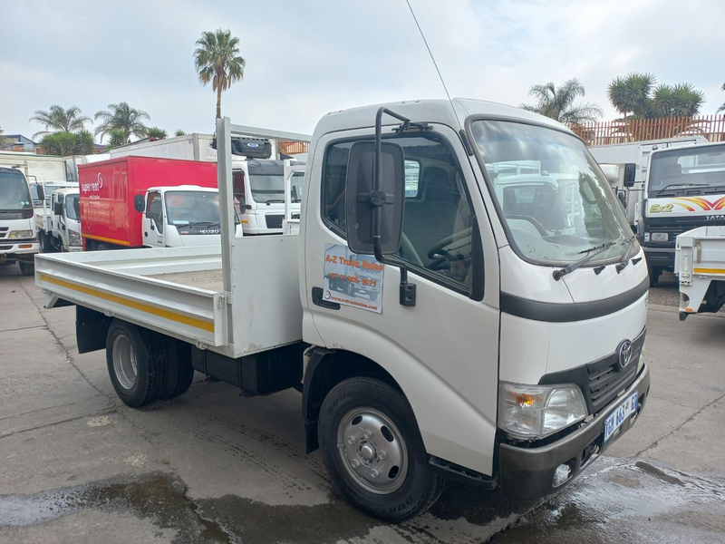 Unbeatable Deal: Own a Reliable 2009 Toyota Dyna 5-103 at an Incredible Price!