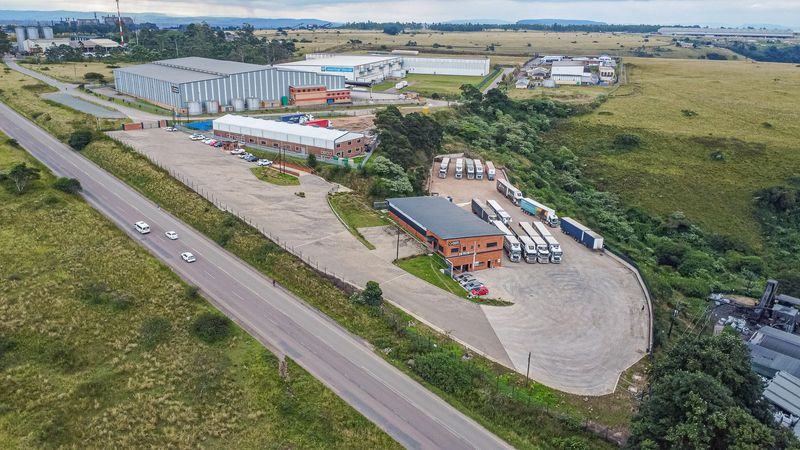 10 404sqm Industrial Yard and Workshop to let in Cato Ridge