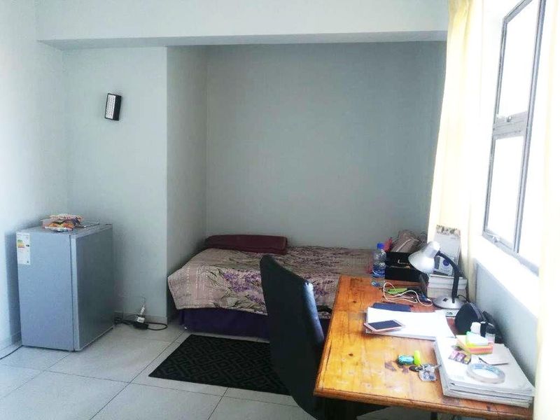 HUMEWOOD FURNISHED ROOM IN APARTMENT FOR RENT