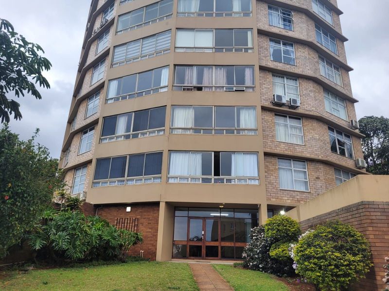 2-bedroom flat (with sea views and garage) for sale in Morningside