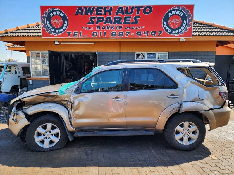 Toyota Fortuner D4D 4lt V6 (1GR) Breaking For Parts &#64; Aweh Auto Spares!