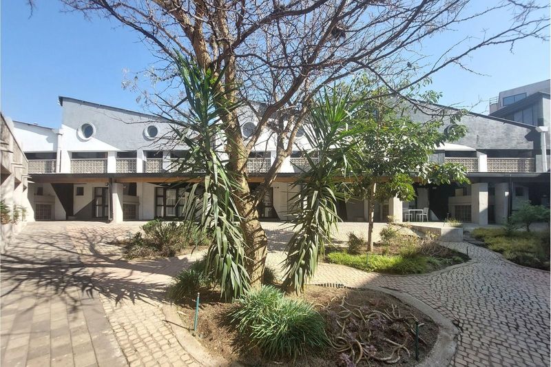 Studio Apartment for Sale in the Craftsmen&#39;s Ship Complex in Maboneng