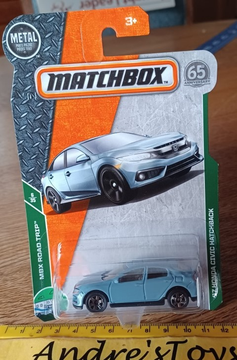 2017 Matchbox ~ #7/125 &#39;17 Honda Civic Hatchback ~ Mint on Long card