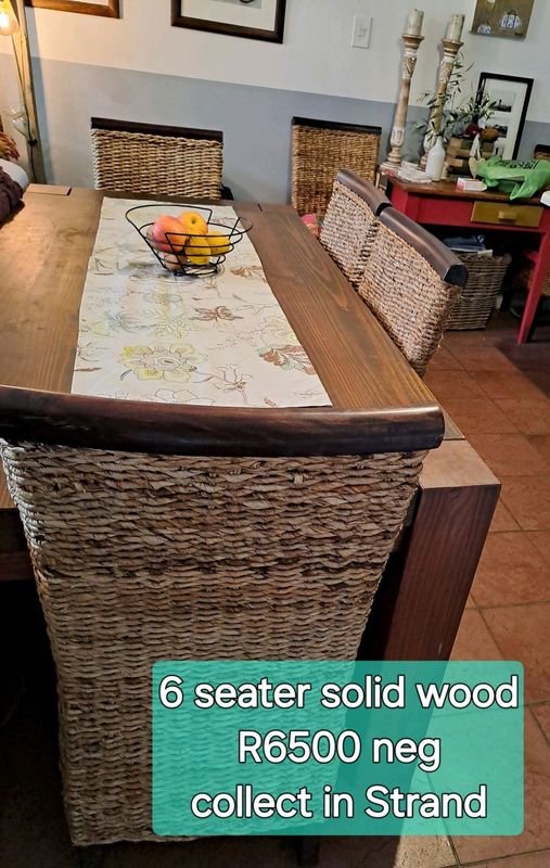 6 seater Dining room Table &amp; Chairs