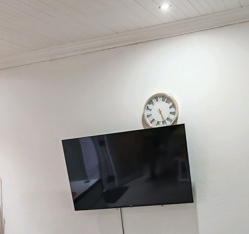Hi sense tv 126cm 55 inch smart tv