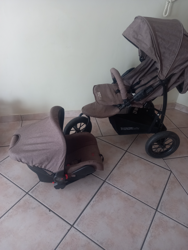 Jogger 3 Wheel Stroller and Car Seat (Can be sold seperately)