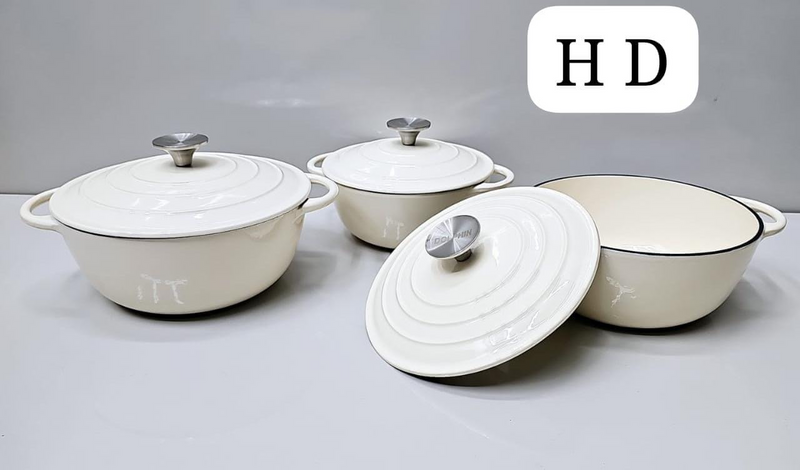 Cast iron cooking pots R1300