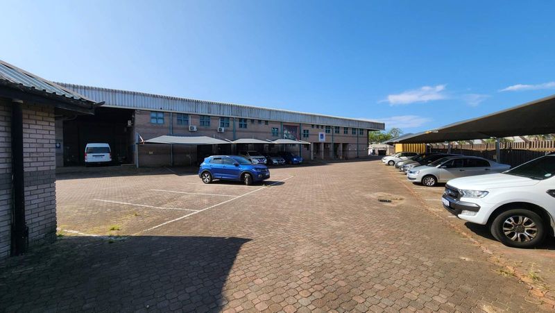 2&#39;846m2 Warehouse TO RENT / TO LET in Springfield Park | Swindon Property