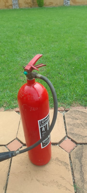 CHUBB INDUSTRIAL C02 FIRE EXTINGUISHERS FOR SALE