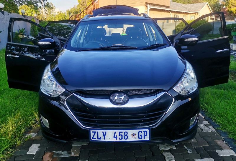 2010 Hyundai ix35 2.0 for R89.999 start and drive