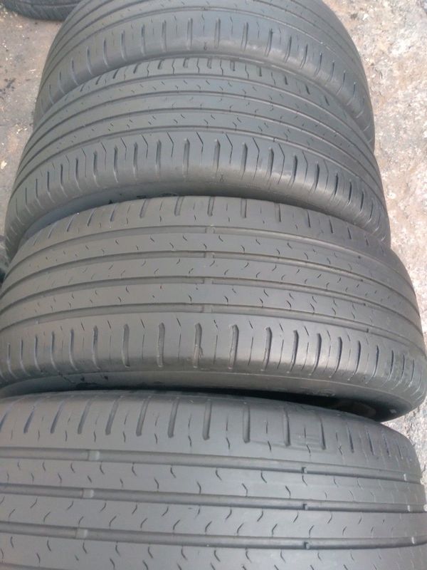4x 215/60/17 continentals Tyres fairly used 85%thread excellent conditions