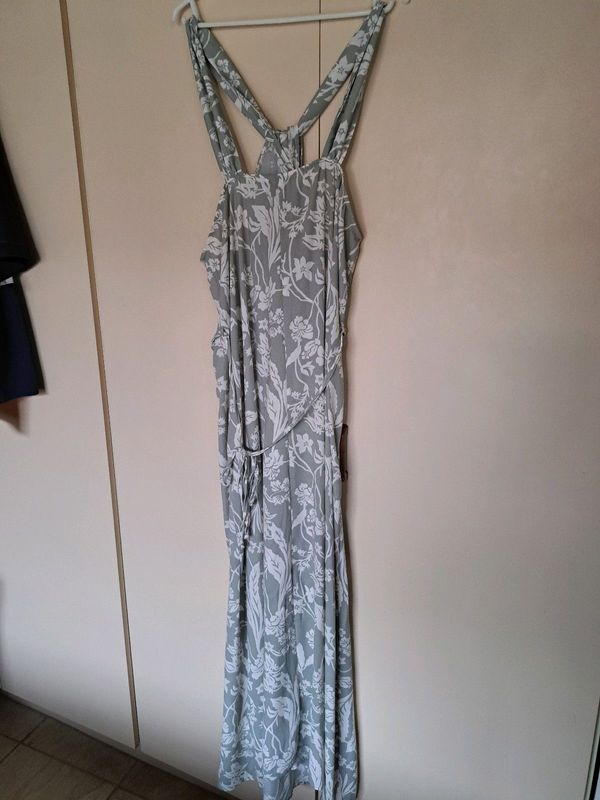 Brand new pick and pay clothing dress,pls be fimilliar with there sizes.size xxl.