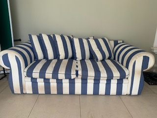 Large 2.5 seater couch