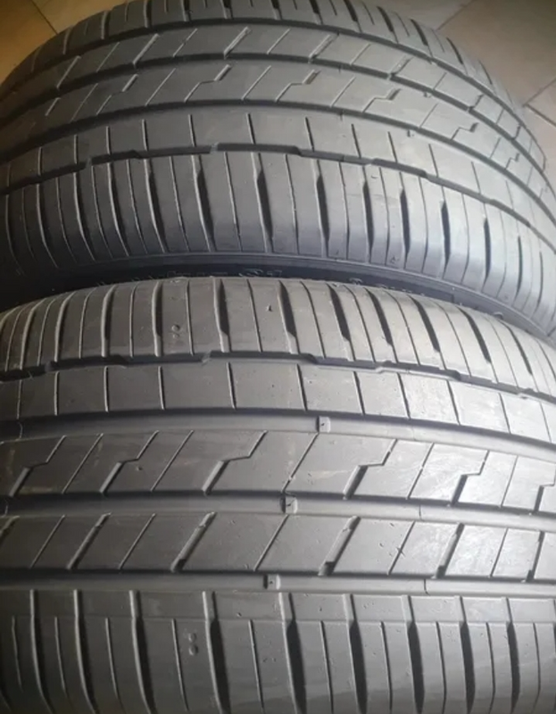 275/40/21 Hankook Run Flat Tyres for Sale.  Contact 0739981562