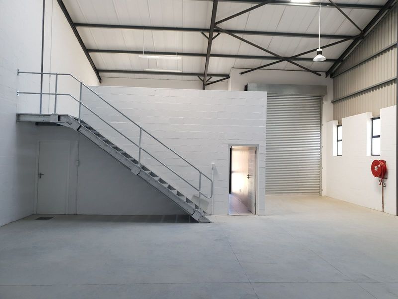 Brand New small warehouse in Rivergate
