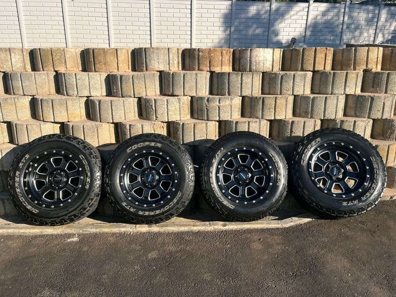 Bakkie mags and tyres (3months old)