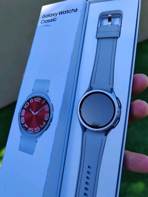 2024 Samsung Galaxy Watch 6 Classic 43mm LTE - Silver