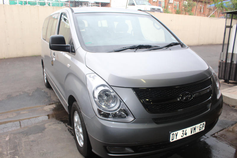 2015 Hyundai H1 9 seater