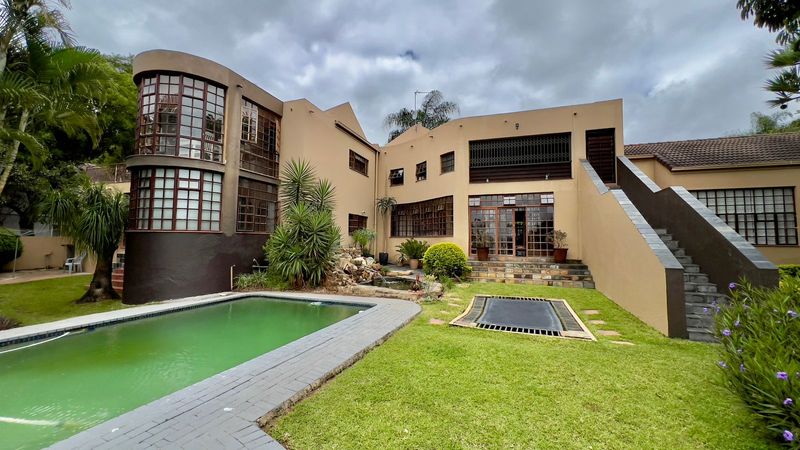 Large Five Bedroom in Sonheuwel Ext 1 with Breathtaking Views over the Lowveld